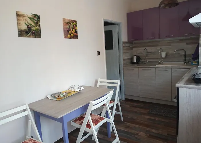 мезонет мени - две спални и две бани * بورغاس