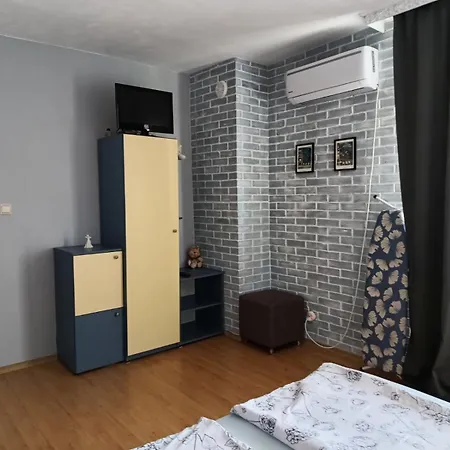 Apartamento мезонет мени - две спални и две бани